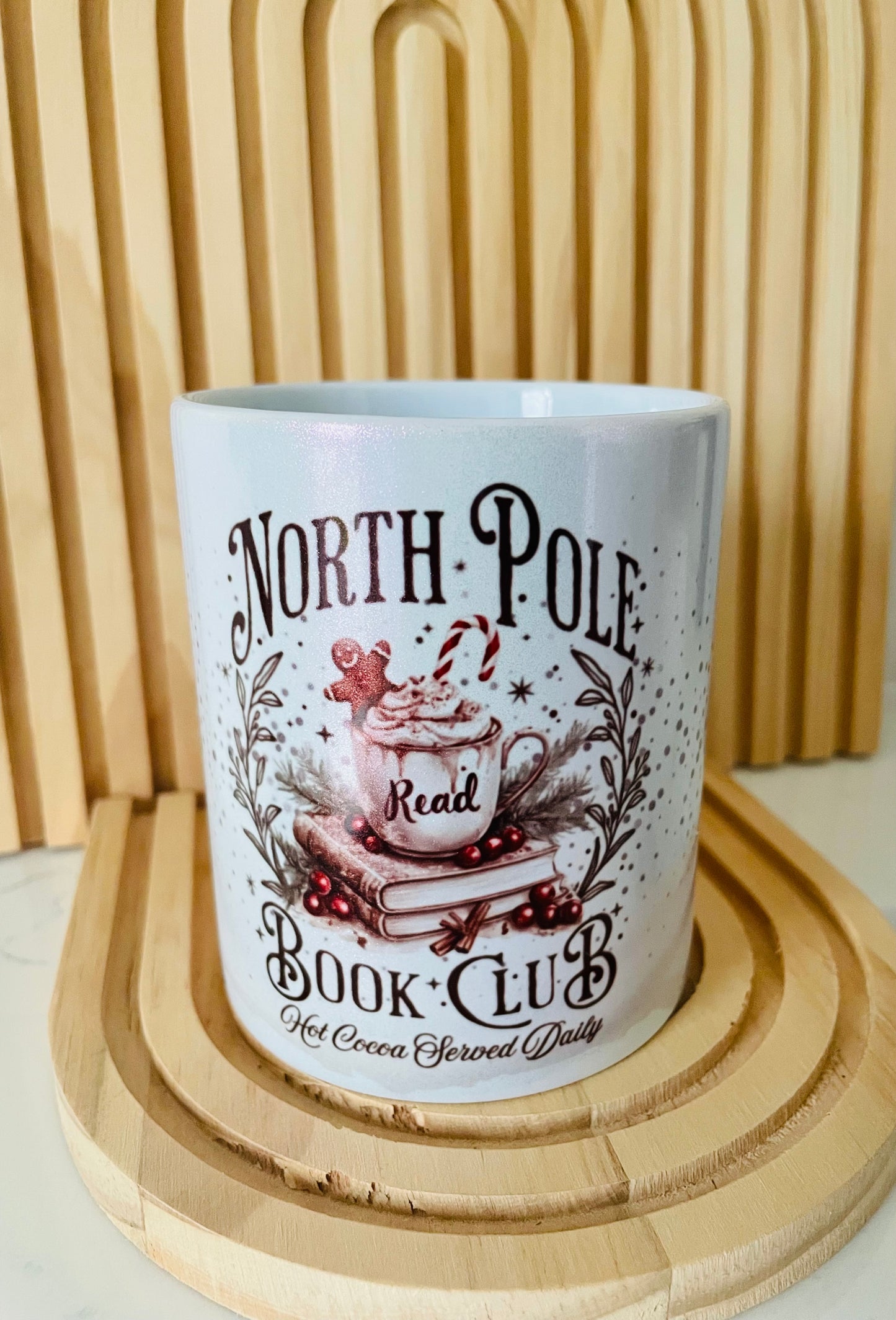 Weihnachts-Tasse “North Pole - Book Club“