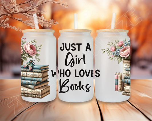 Buch Trinkglas „just a girl who loves books“, Kaffeeglas mit Bambusdeckel und Strohhalm